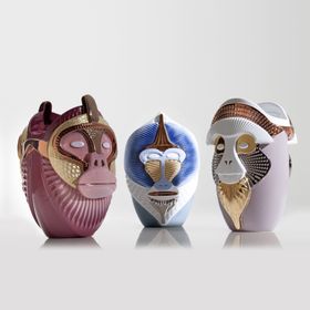 PRIMATES  VASES