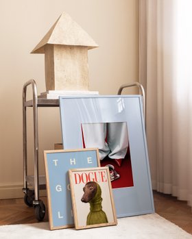 Pale blue, Dogue and The Good Life