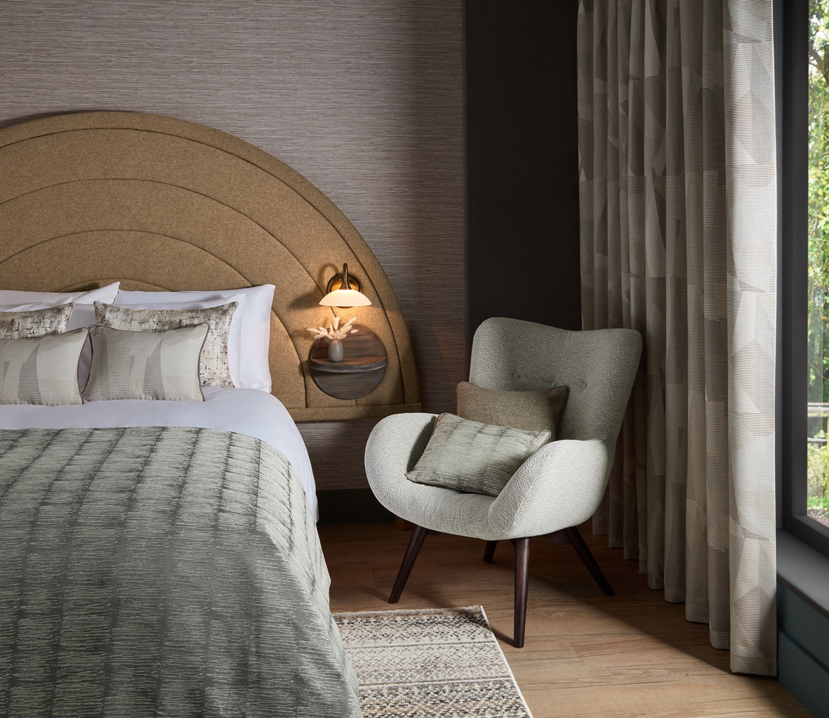 Alchemy Collection, Colourway Putty