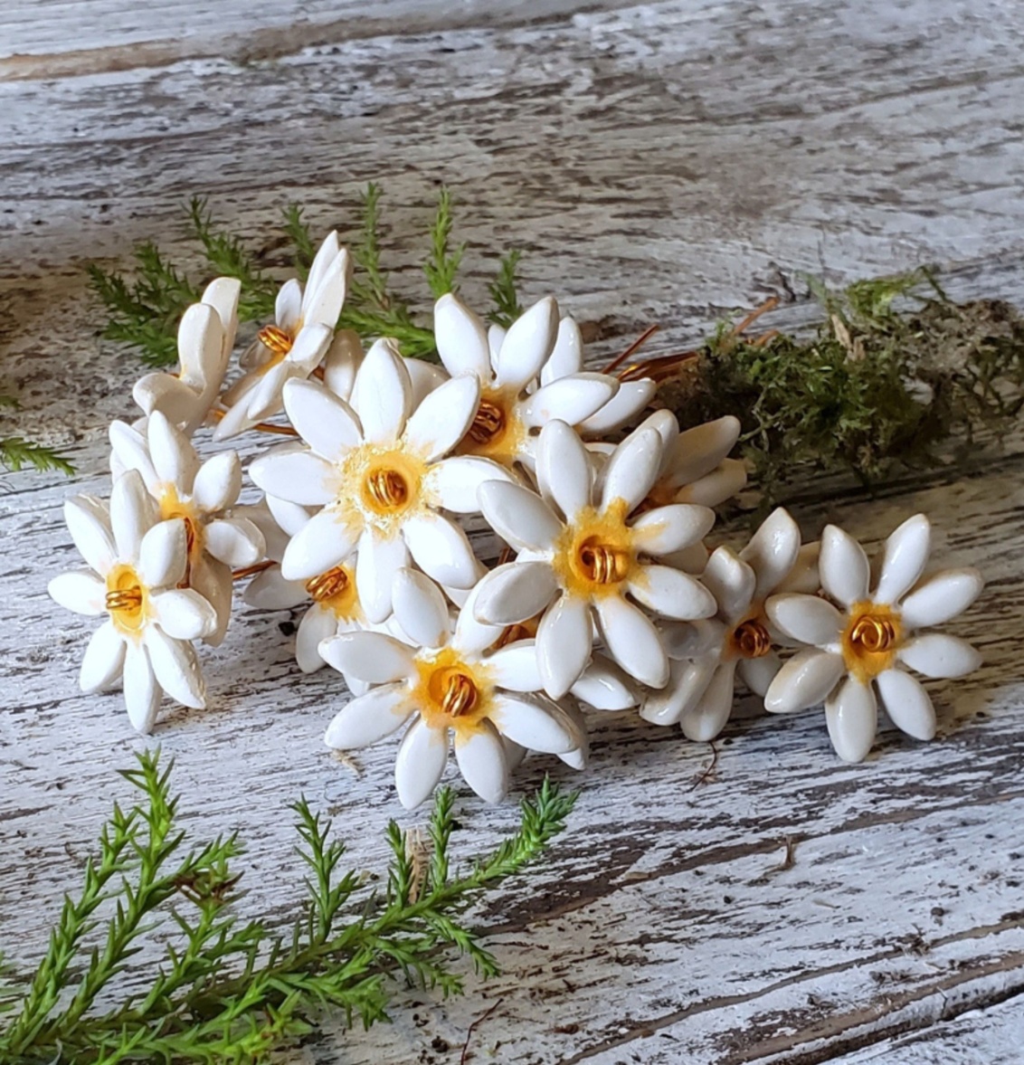 Handmade Ceramic Spring Flowers – Fresh White Daisies