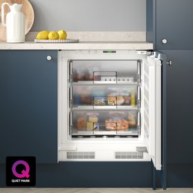 Lamona LAM6402 Built Under White Freezer