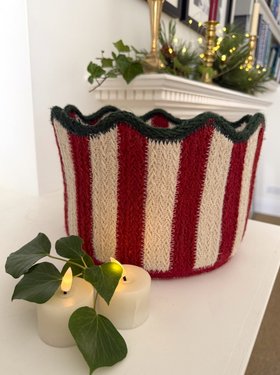 Candy Cane Tulip Basket