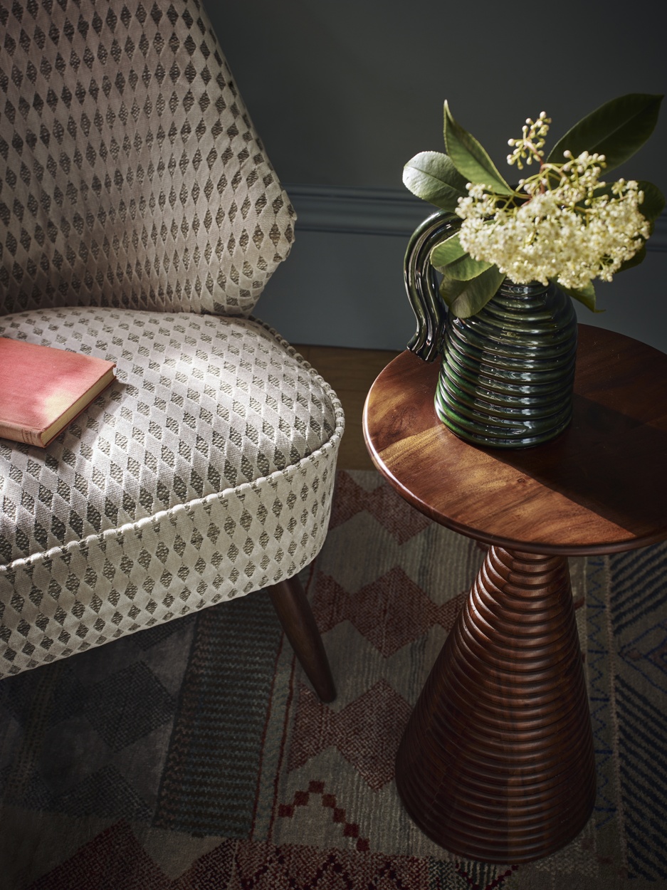 Elysse Cocktail Chair in Quinn