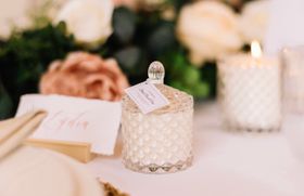 Scent Your Wedding with Candles