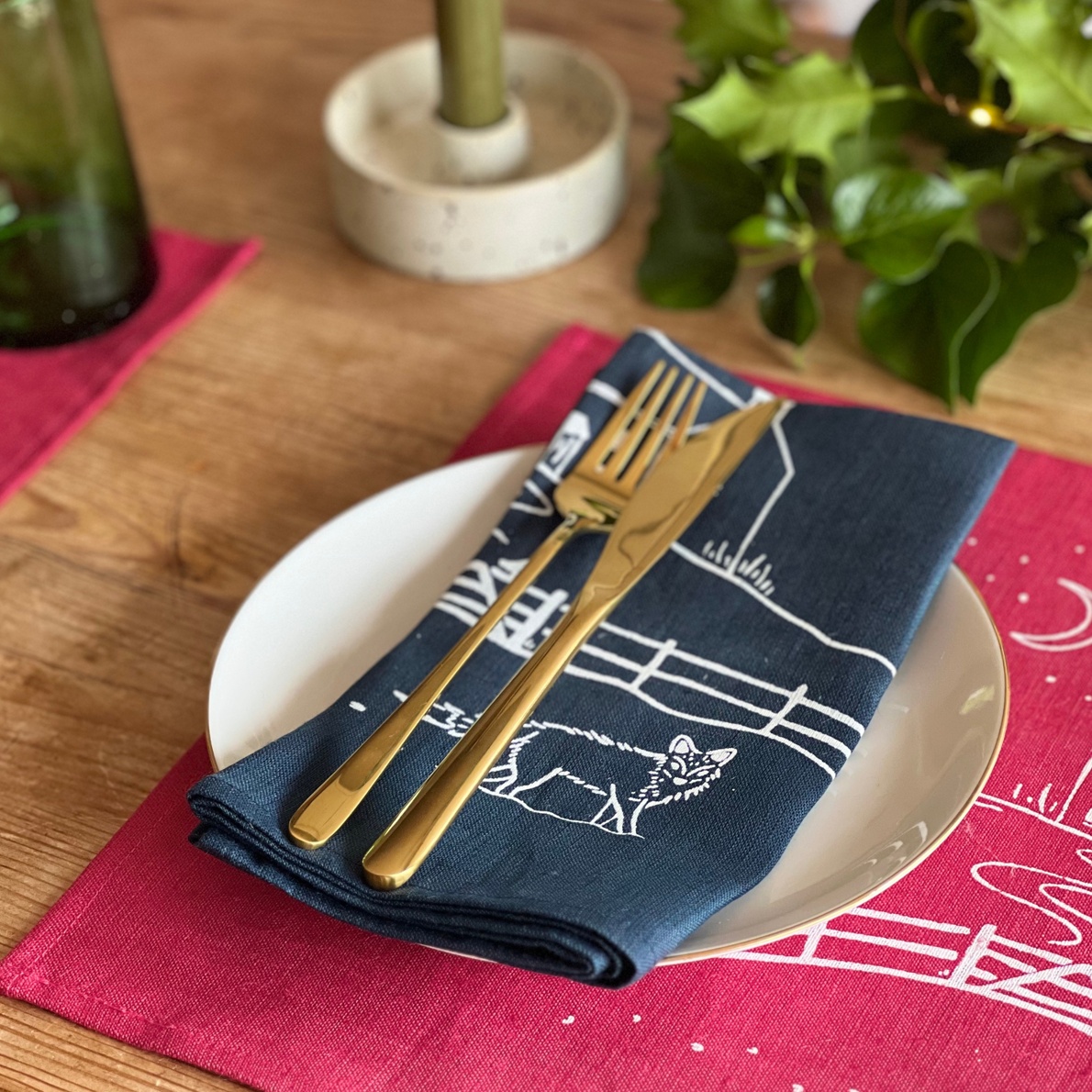Winter Fox Navy Blue Linen Napkins - Set of 2