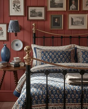 Selkirk Iron Bed