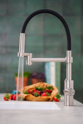 QETTLE Signature Modern Rinse Spout Steel