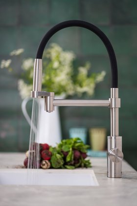 QETTLE Signature Modern Rinse Spout Steel