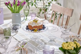 Bell Perle Mother's Day Dining Arrangement