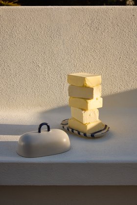 BUTTERDOSE KLASSIK BLAU-WEISS-GESTREIFT