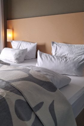 RIEMA XL Kuscheldecke BJÖRK aus recycelter Baumwolle, Made in Germany