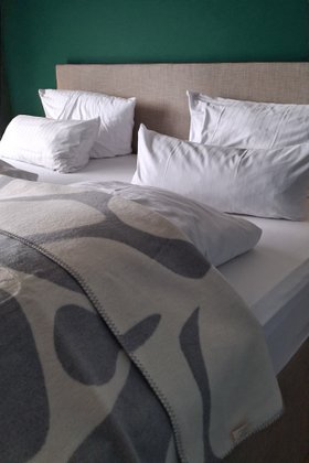 RIEMA XL Kuscheldecke BJÖRK aus recycelter Baumwolle, Made in Germany