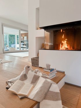 Riema Stine Grau Baumwolldecke Kamin