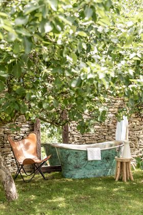 Indigenous Oxidised Copper Bath