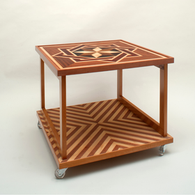 Tavolino da salotto a intarsi in legno