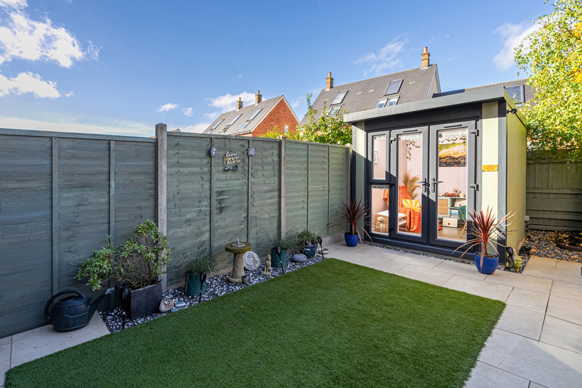 Garden Room | 2.28m x 2.44m | Name: Basebox