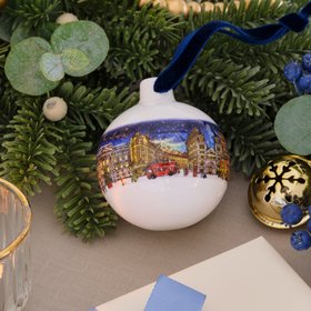 Pre-Order: A London Christmas Tale Candle