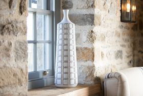 Sani Vase