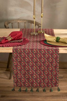 Under The Mistletoe Runner Lifestyle