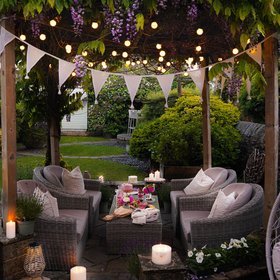 Festoon Spring Picnic