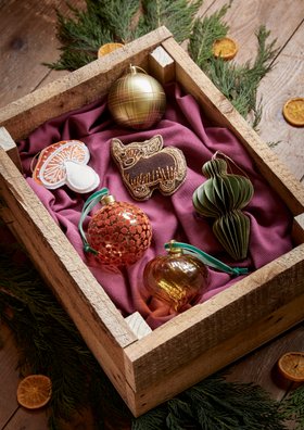 XMAS26 LB Christmas Harvest Living Cameo 3 A4 PORTRAIT