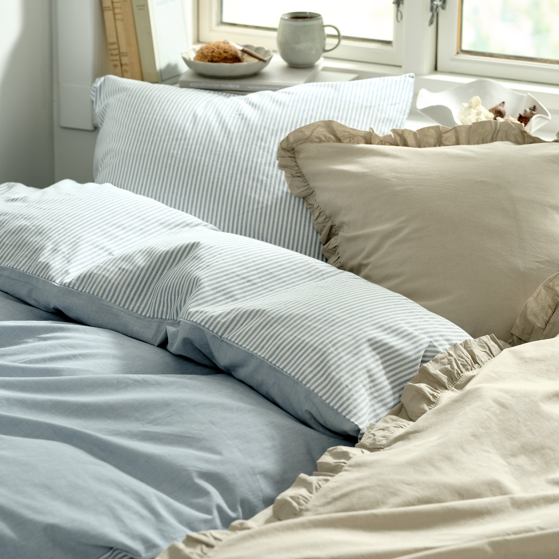 JYSK Duvet Cover Set ELMA (sand) And JYSK JYSK Duvet Cover Set SHEILA(blue)