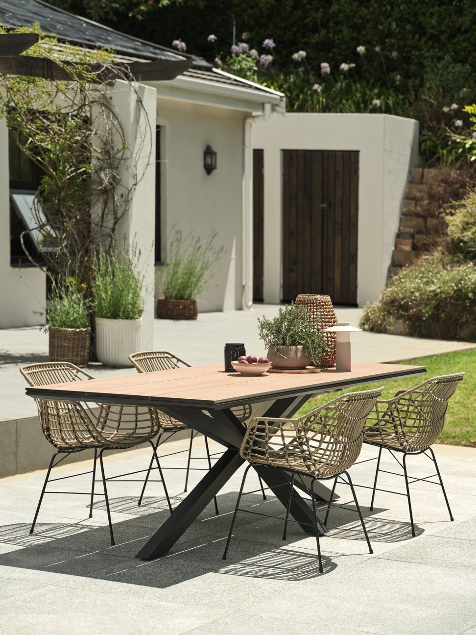 DRAMMEN L210 table teak + 4 ILDERHUSE chair natural