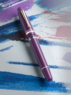 Purple luxury fountain pen