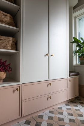 Entrance hall cupboard by Wood Works Brighton