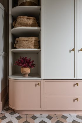 Entrance hall cupboard by Wood Works Brighton