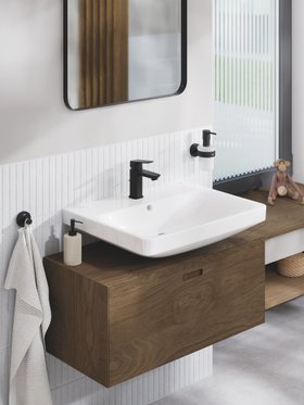 GROHE Cubeo In Matte Black (1)