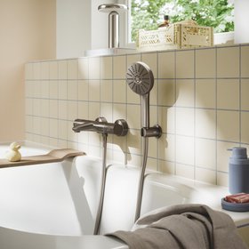 GROHE bathroom with Vitalio Joy+ 120 shower with Aquabooster technology in Brushed Hard Graphite