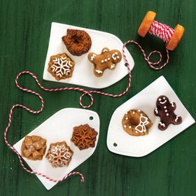 NORDIC WARE 93748 £58.00 Holiday Teacakes Pan www.divertimenti.co.uk