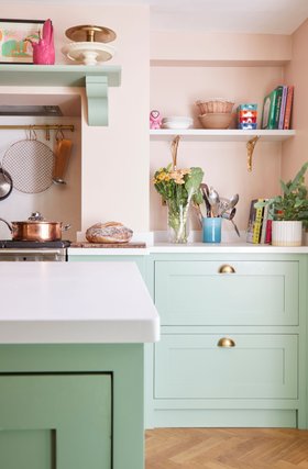 Olive & Barr Hamdmade Shaker Kitchen From £10,000 (oliveandbarr.com)