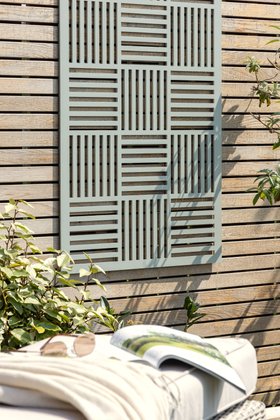 Green Cross Hatch Decorative Garden Screen - 1.2m x 0.6m