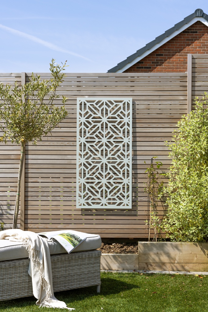 Green Bahia Tile Decorative Garden Screen - 1.2m x 0.6m