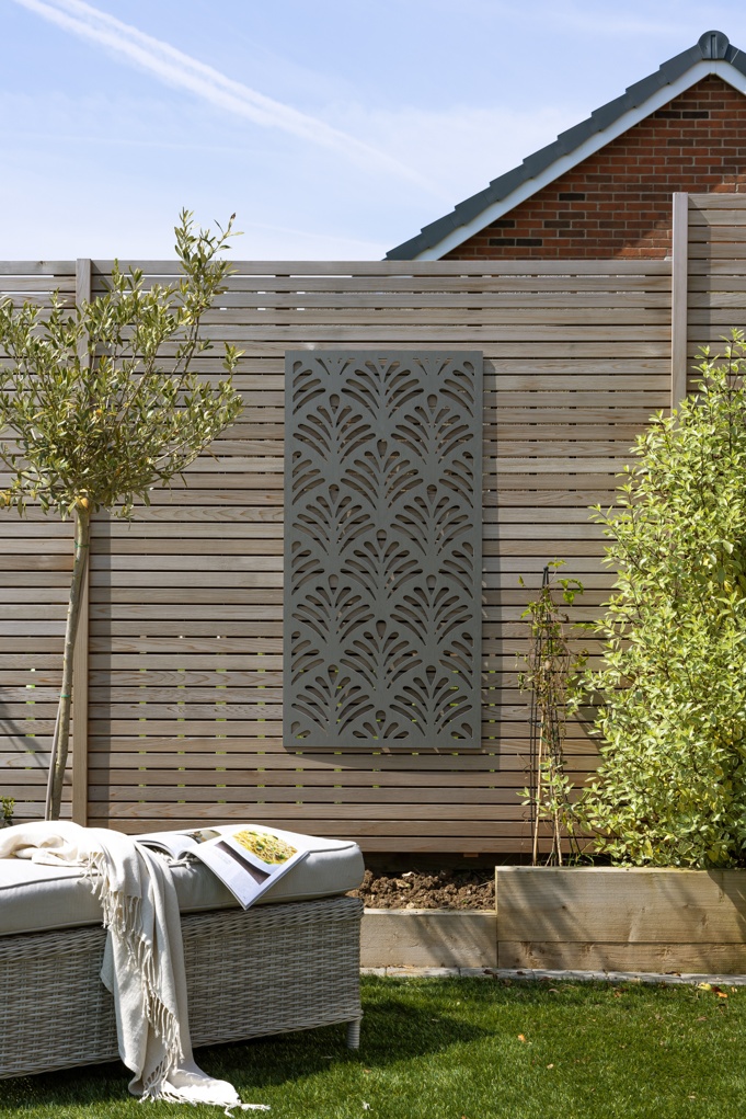 Grey Deco Shell Decorative Garden Screen - 1.2m x 0.6m