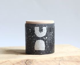 Beeswax essentail oils candle in pot