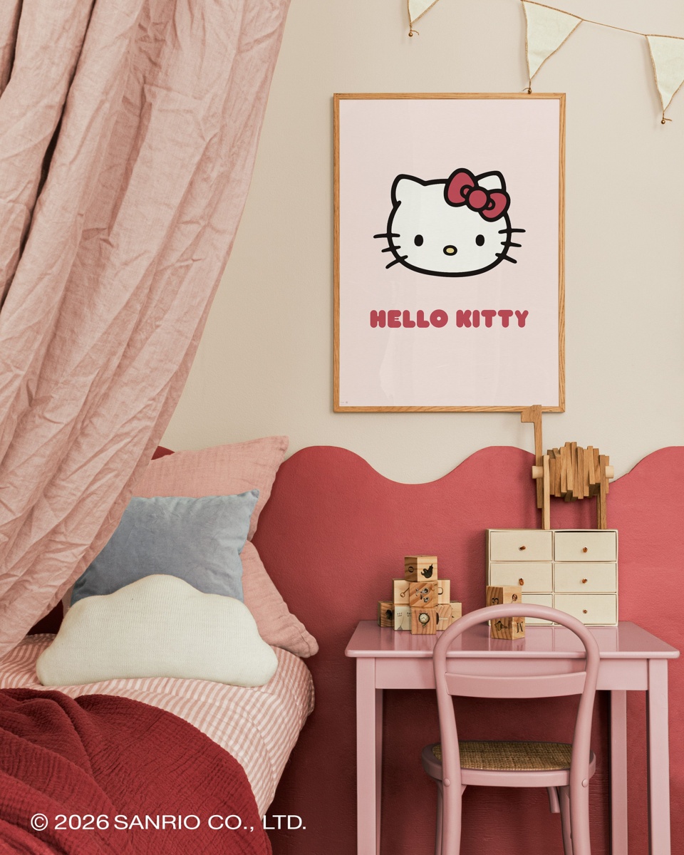Hello Kitty bedroom