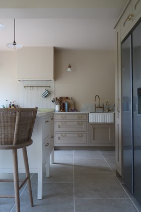 Kitchen featuring Wunda Rapid Response Underfloor Heating. Photo Credit; @hollyhomestyle