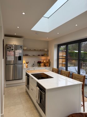 Kitchen featuring Wunda's RapidResponse underfloor heating. Photo Credit; Lucy Renouf @lemonsandlucy