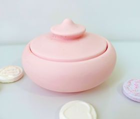 Pastel Scandi Pink Pinch Pot with lid