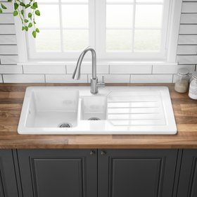 Butler & Rose Farmhouse 1.5 Bowl White Ceramic Kitchen Sink with Reversible Drainer - 1000mm x 500mm