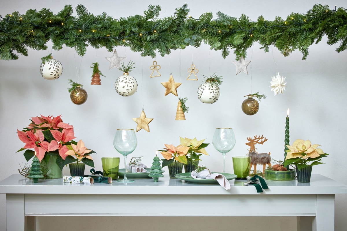 Cottagecore floral style for Christmas