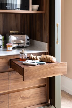 Searle & Taylor - Classic Bespoke Shaker Breakfast Station