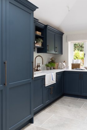 Searle & Taylor - Classic Bespoke Shaker Utility Room