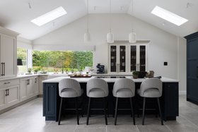 Searle & Taylor - Haslemere - Classic Bespoke Open Plan Kitchen Diner