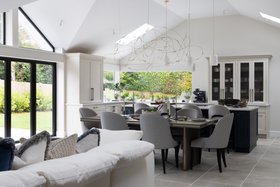 Searle & Taylor - Haslemere - Classic Bespoke Open Plan Kitchen Diner