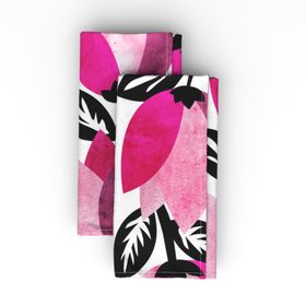 Textured Pink Bold Floral Dinner Napkins bydaniteal
