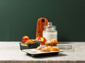 GreenPan NEW Reserve Bakeware in Pine Green, RRP £129.